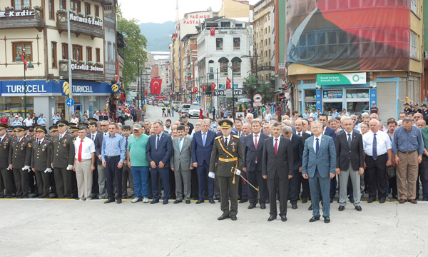 Zafer Bayram?nda iki damga