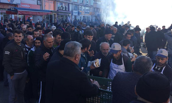 Hopada Hamsi şöleni