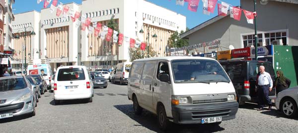 ATM ler trafik kapatıyor