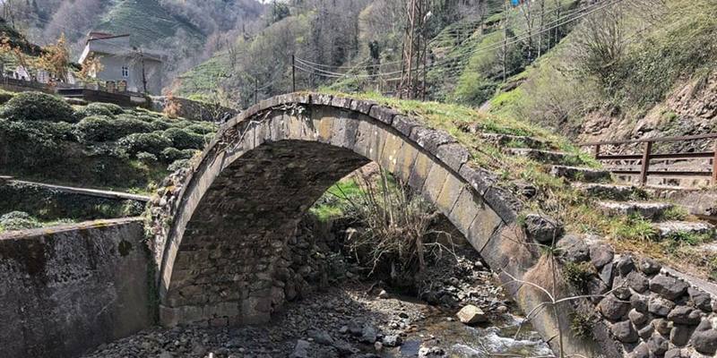 TARİHİ KÖPRÜLERİN ETÜT ÇALIŞMASI YAPILIYOR