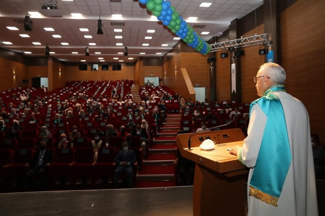 Mezuniyetler buruk geçti