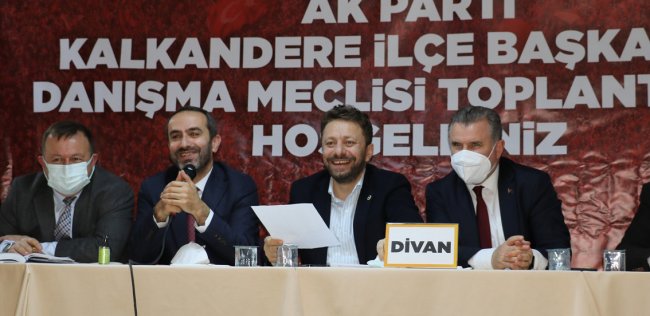 AK Parti ilçe toplantılarını yapıyor