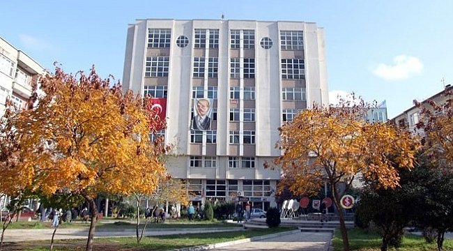 Beşikdüzü Belediyesine ait gemi satışa sunuldu