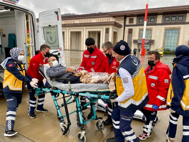 Uçak ambulans hasta için uçtu