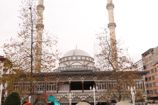 SAHİL CAMİ RİSK TAŞIYOR