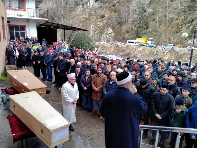 DEPREMZEDELER TOPRAĞA VERİLDİ