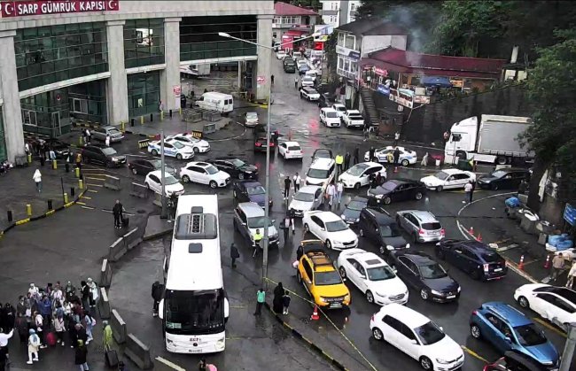 Sarp Hudut Kapısı’ndan Rekor Geçiş