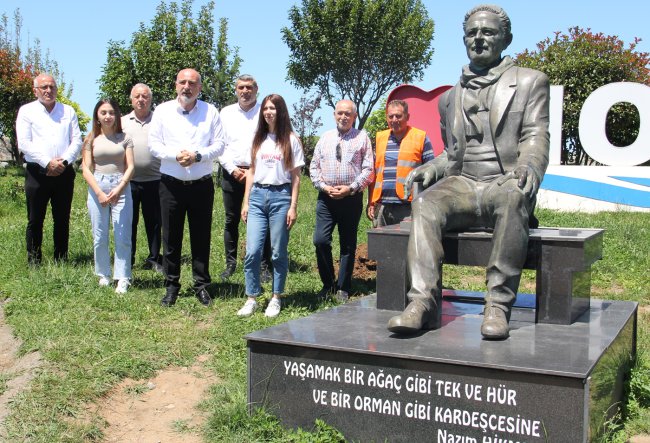 Hopa Belediyesi Nazım Hikmet’in “Vasiyet ”ini yerine getirdi