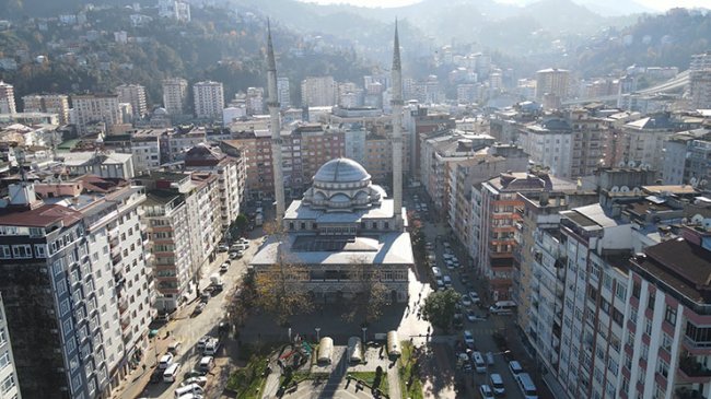 Sahil cami tehlike noktasında