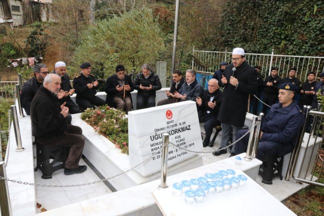 ŞEHİT UĞUR KORKMAZ, KABRİ BAŞINDA ANILDI