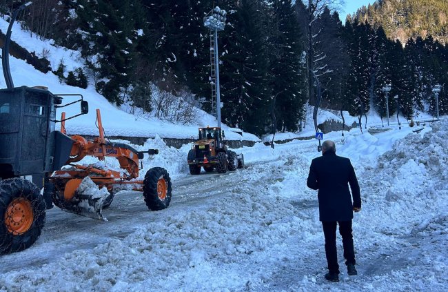 AYDER YOLUNDA KAR TEMİZLİĞİ